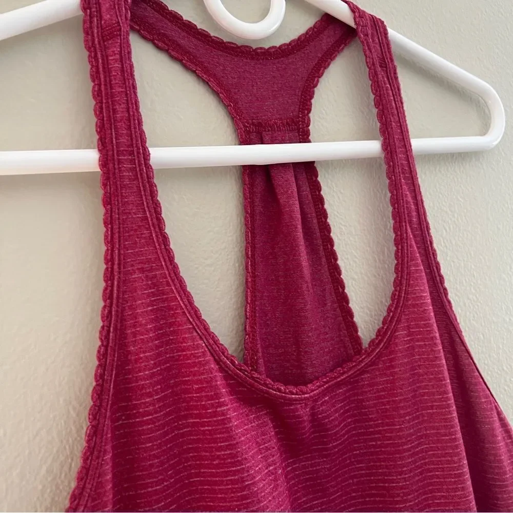 Lululemon racerback tank pink striped scalloped hem women’s size 6